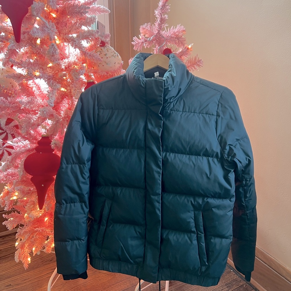 Athleta 90% goose down jacket